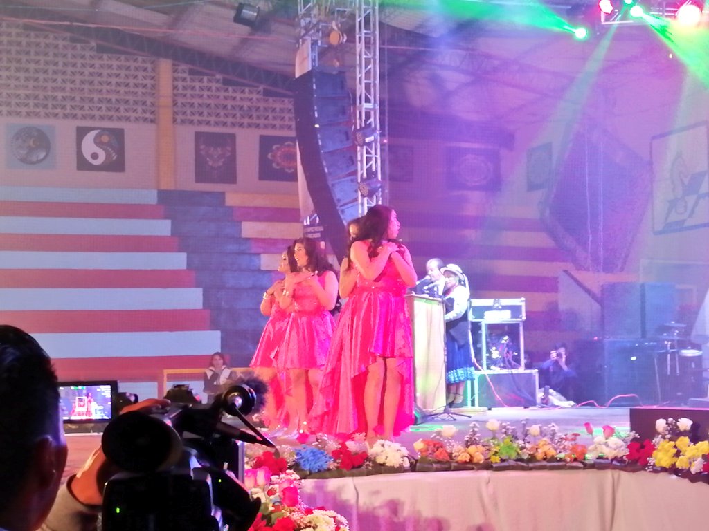 #18AñosCACE #26deEnero
A esta hora: Ocho candidatas participan en la gala de Ñusta y Señorita CACE 2019.