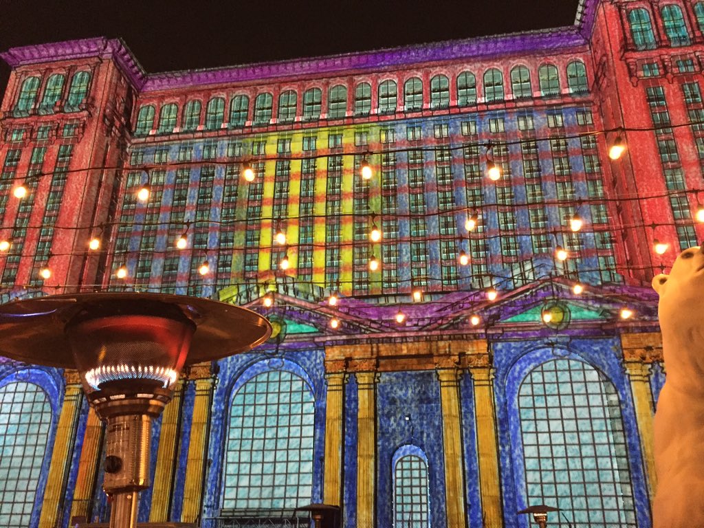 MrW_THS's tweet photo. Go check out the #MCSfest in Corktown. #Ford did an amazing job. The light show on Michigan Central Station is worth it. https://t.co/u7HMvqQrQd