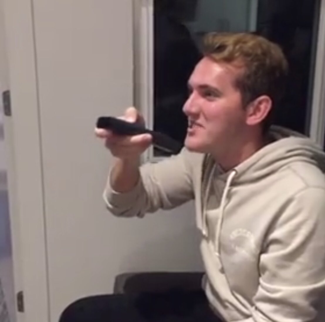 uncommonFoCo's tweet image. Did you know you can talk to your remote to change the channel or access Netflix on your tv? Press the Siri button next time you watch tv to change the channel! #uncommonhacks