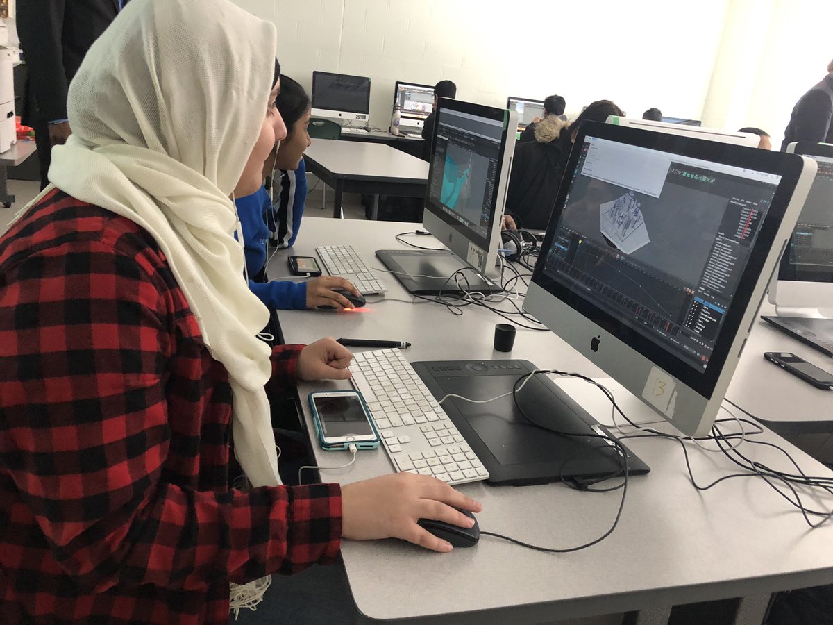 SohiBalbir's tweet photo. Had an opportunity to visit @castlebrookess SS with Chair @StanCameron @QHoppie , first hand experience to see the wonderful programmes we offer at @peelschools. Robotics, hospitality, arts, music, athletics, team sports, videography, animation, tech, electric and much more. https://t.co/km39PPetGz