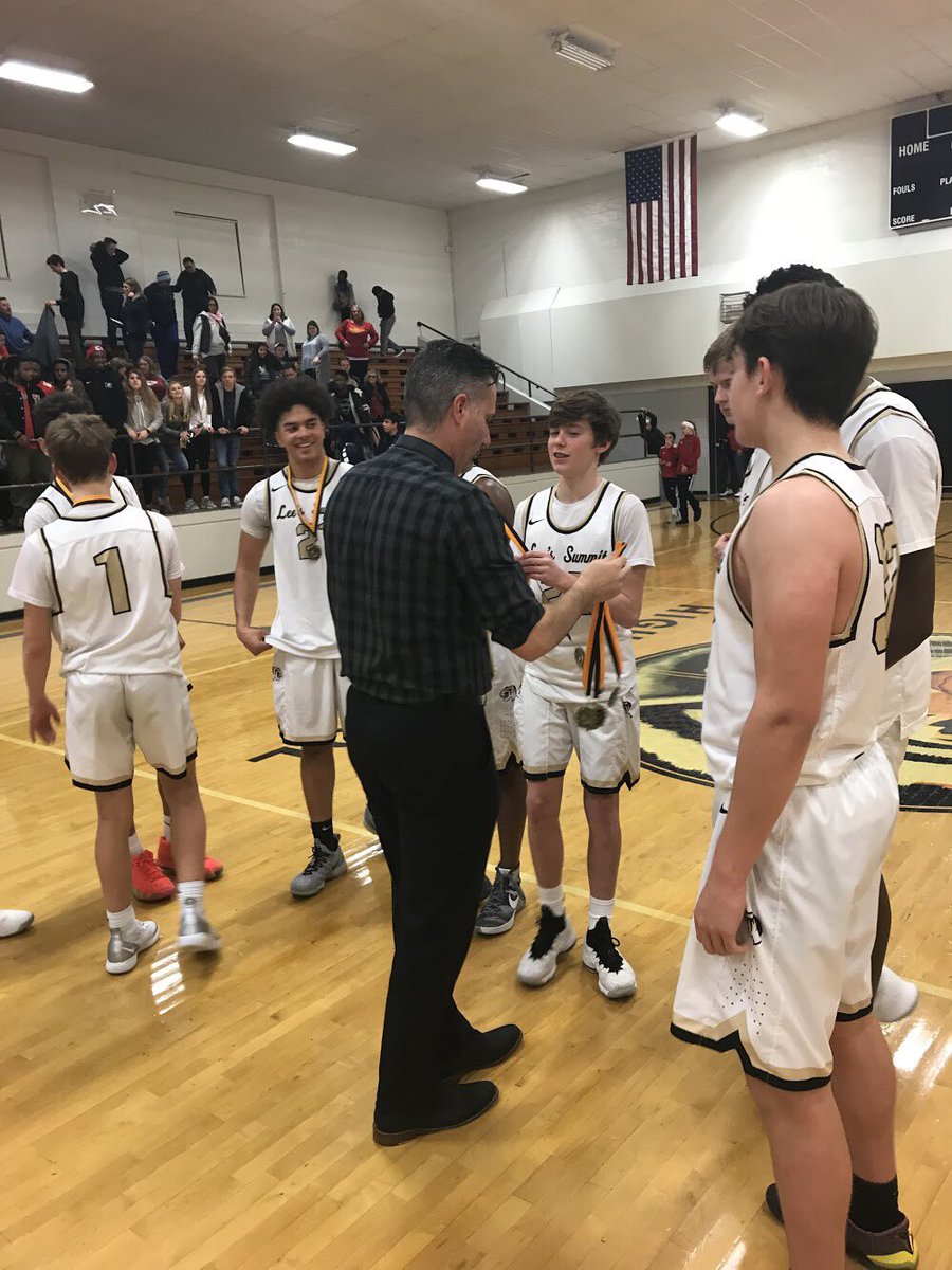 LSHSAthletics's tweet photo. Congrats @LSTigerbball . JV Summit Grill Shootout Tourney Champs!!! https://t.co/KqAdmOQ79s