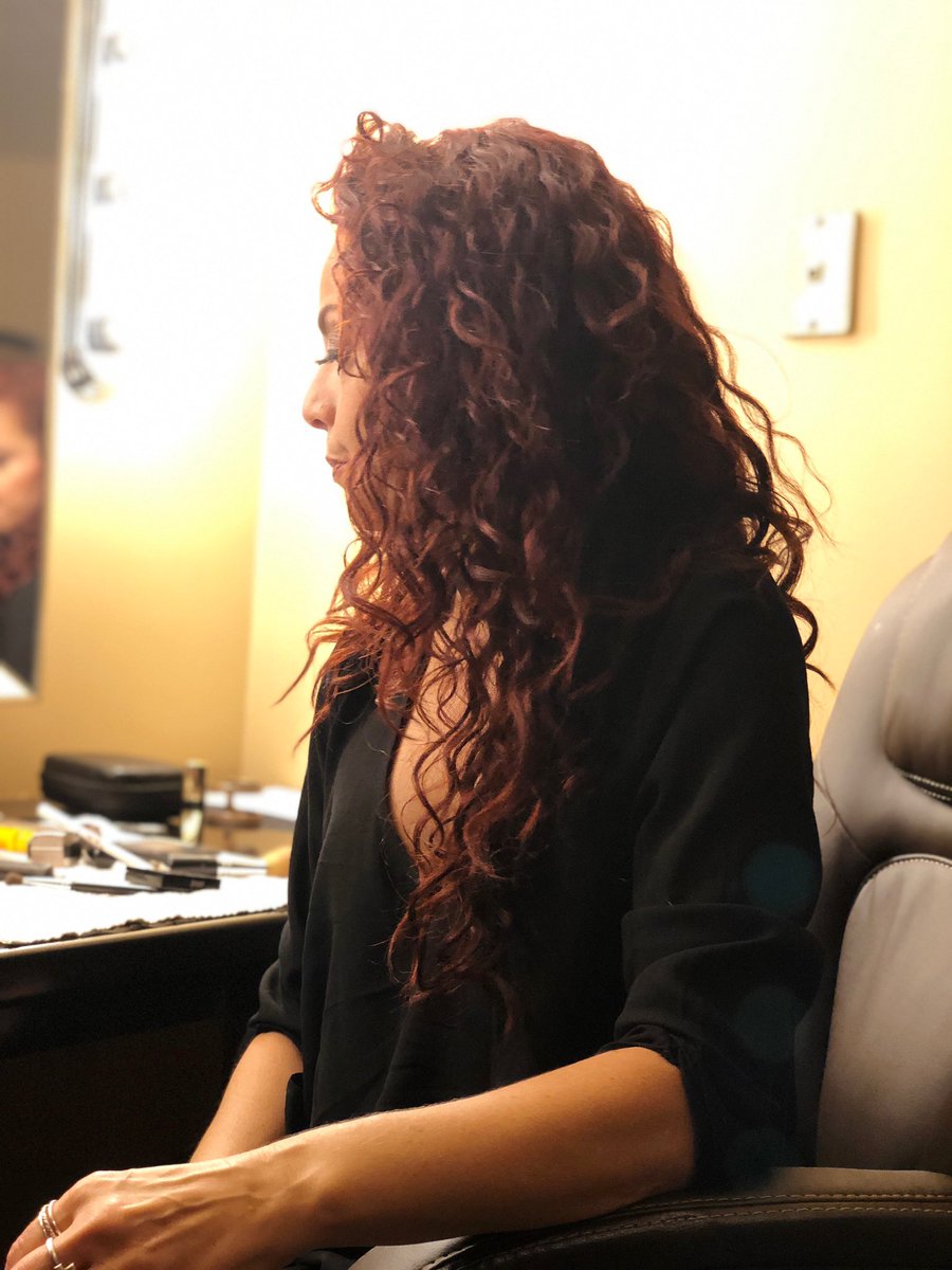 ValentineJanien's tweet photo. Contemplation. Thankful to be performing for a SOLD OUT crowd tonight! @southpointlv #singer #songwriter #soldout #blessed https://t.co/BddaOsRQPr