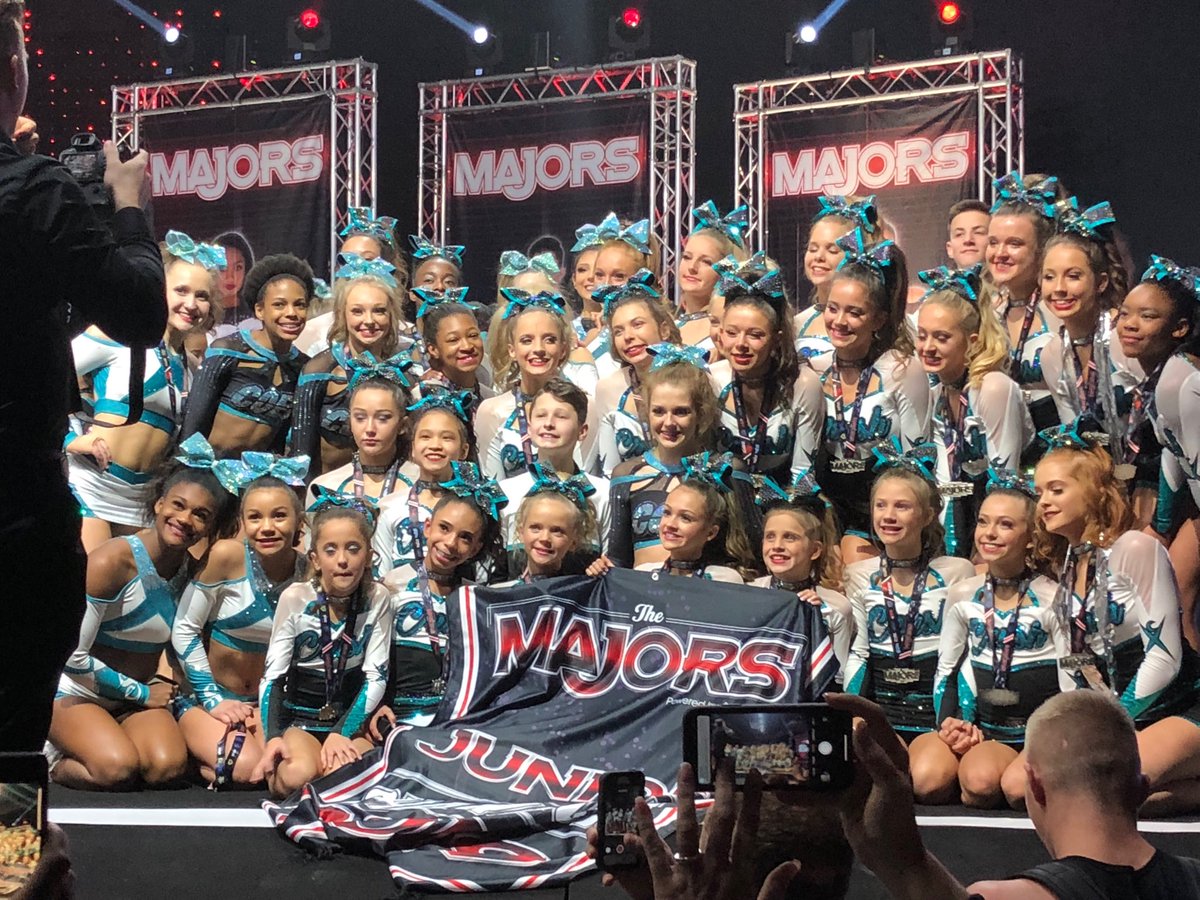 Wow! What a feeling! First Junior 5 team to win Majors! Thank you for this amazing opportunity! ⁦<a href="/MAJORScheer/">The MAJORS</a>⁩