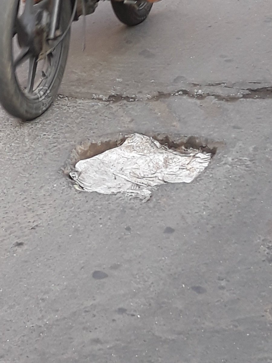 PotholeWarriors's tweet photo. #PotholeTime
A big Round Pothole seen at Next to metro work opp Paramount Hotel L.j road jus now..informed supervisor he said will fill immediately.
@irfanmachhiwala @MushtaqAnsari80 @sahil11p @MumbaiMetro3 @MCGM_BMC @DisasterMgmtBMC @mid_day @MumbaiMirror @TOIMumbai https://t.co/YIzxxRiOkj