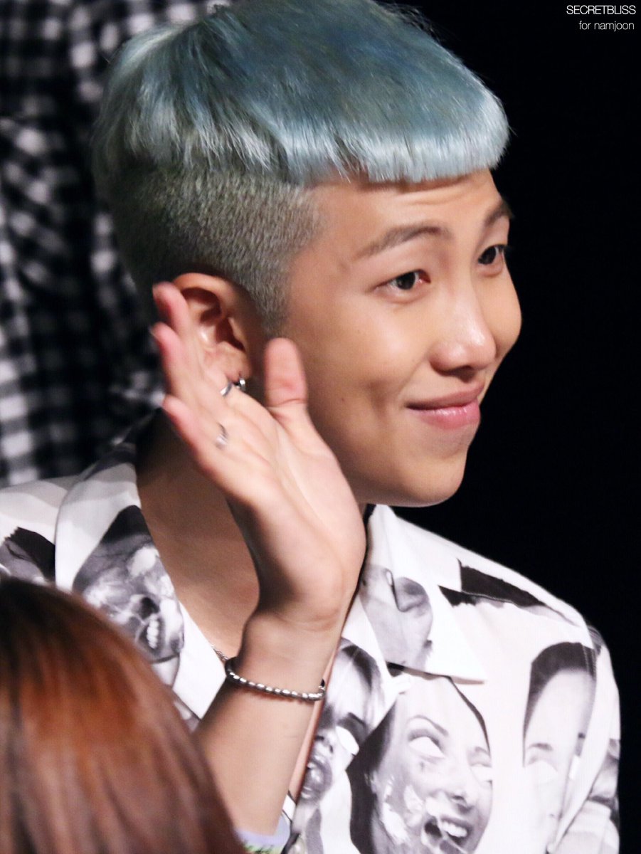 160511 <a href="/BTS_twt/">방탄소년단</a> #방탄소년단 #남준 #RM 네가 싫어하는 것을 비난하지말고 네가 사랑하는 것을 장려하라💛