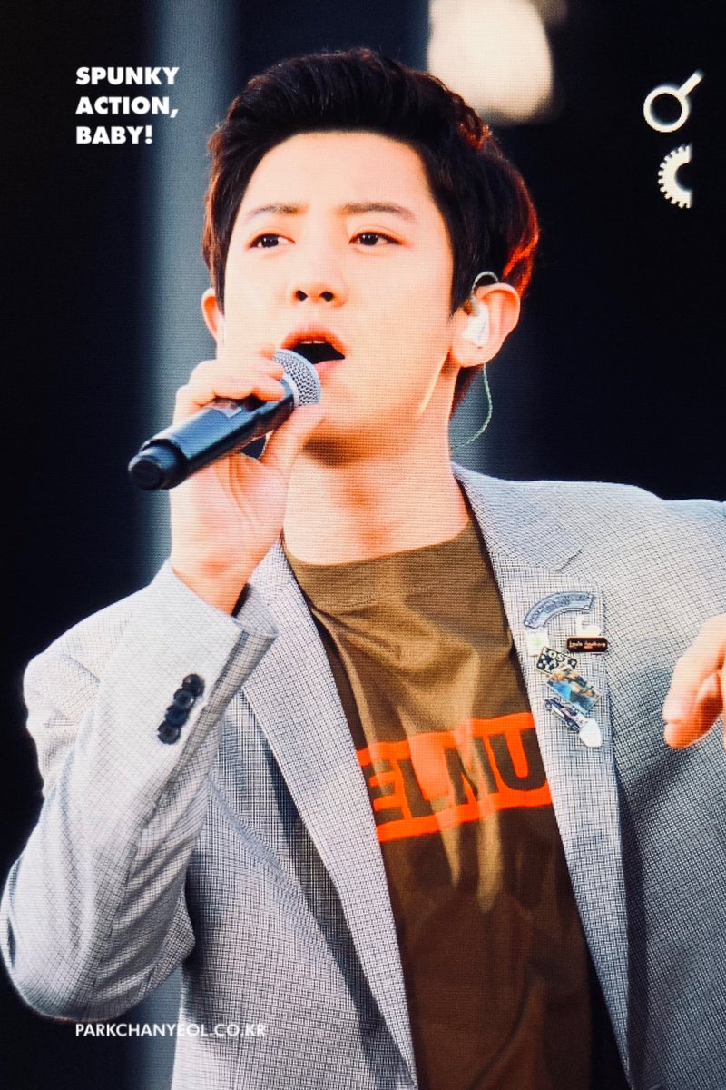 chanyeolit's tweet photo. 190118 SMTOWN IN SANTIAGO 찬열 / ㅠㅡㅠ   #찬열 #EXO⁠ ⁠ #CHANYEOL ⁠#엑소 #러브샷 #LoveShot⁠ ⁠⁠#어디에도_없을_완벽한_EXO⁠ ⁠⁠ ⁠#weareoneEXO⁠ ⁠⁠ ⁠⁠ @weareoneEXO https://t.co/2NAvUUy1Q3