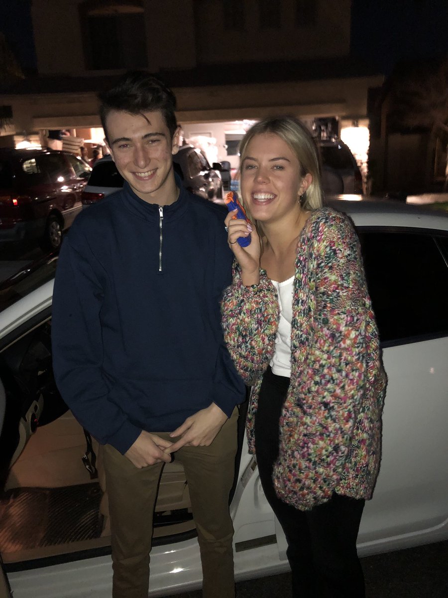 gracepothier_'s tweet photo. Bryson Shenck is OUT 🔫🔫 @SrAssassins19 https://t.co/MOmjKKvmQe
