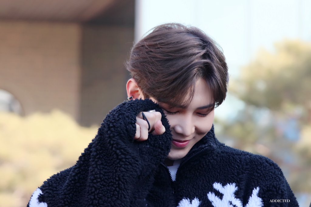 picsofyeosang tweet picture