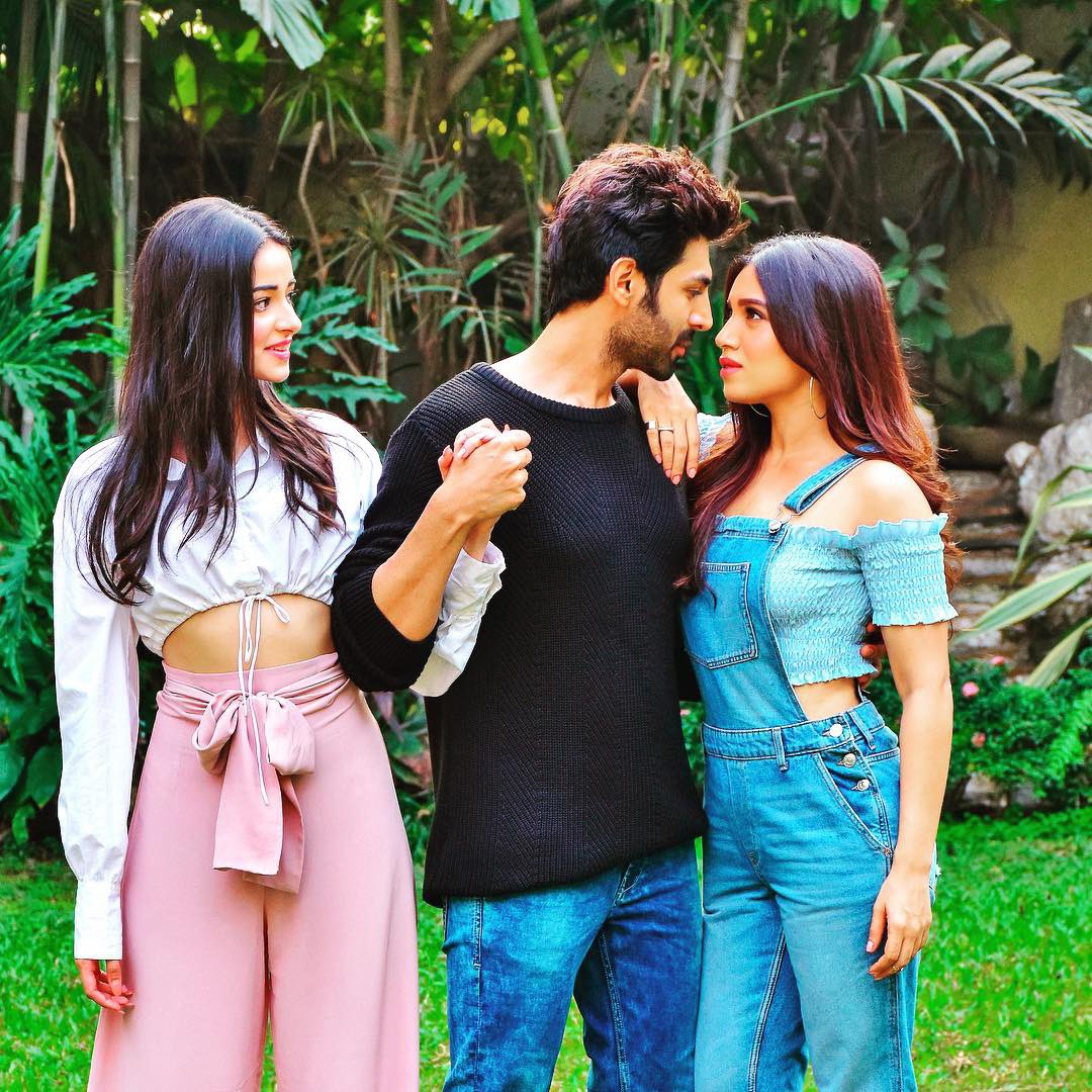 junochopra's tweet photo. #PatiPatniAurWoh @TheAaryanKartik @bhumipednekar #AnanyaPandey @mudassar_as_is @abhayrchopra @TSeries @itsBhushanKumar @BRStudiosLLP @TSeries https://t.co/FUR8aj5XPT