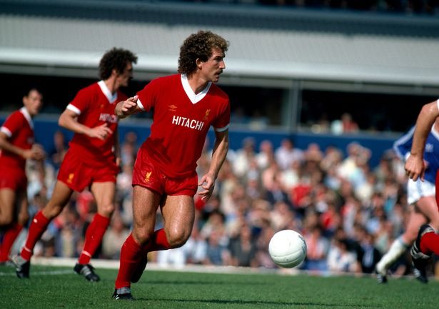 Liverpool ไม่แพ้เกมพรีเมียร์ลีกในบ้านมาแล้ว 31 นัดติดต่อกัน แต่นั่นยังไม่ถึงครึ่งสถิติไม่ติดต่อกันยาวนานสูงสุดของสโมสรที่เคยทำได้ถึง 63 นัดช่วงตั้งแต่กุมภาพันธ์ 1978 - ธันวาคม 1980 #lfcthai