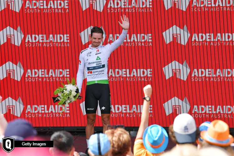 Stage 5 of the <a href="/tourdownunder/">Santos Tour Down Under 🚴🚴‍♀️</a> saw <a href="/RyanGibbons23/">Ryan Gibbons</a> climb up to 4th overall &amp; also pull on the young rider white jersey... what a tour the young South African is having! 🇿🇦🖐️

Details: bit.ly/TDU_05