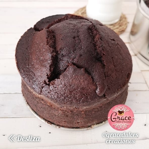 GraceDulces's tweet photo. #FelizSabado os traemos este suave, esponjoso y húmedo #bizcocho de #Chocolate. Si os apetece llamadnos al +34 693 79 90 54 y con mucho gusto os la preparamos.
#Sabado
#FinDeSemana
#19Enero
#Travel
#Barcelona
#postres
#BigBounce
#19gennaio
#BCFC https://t.co/pKKcWQliOI