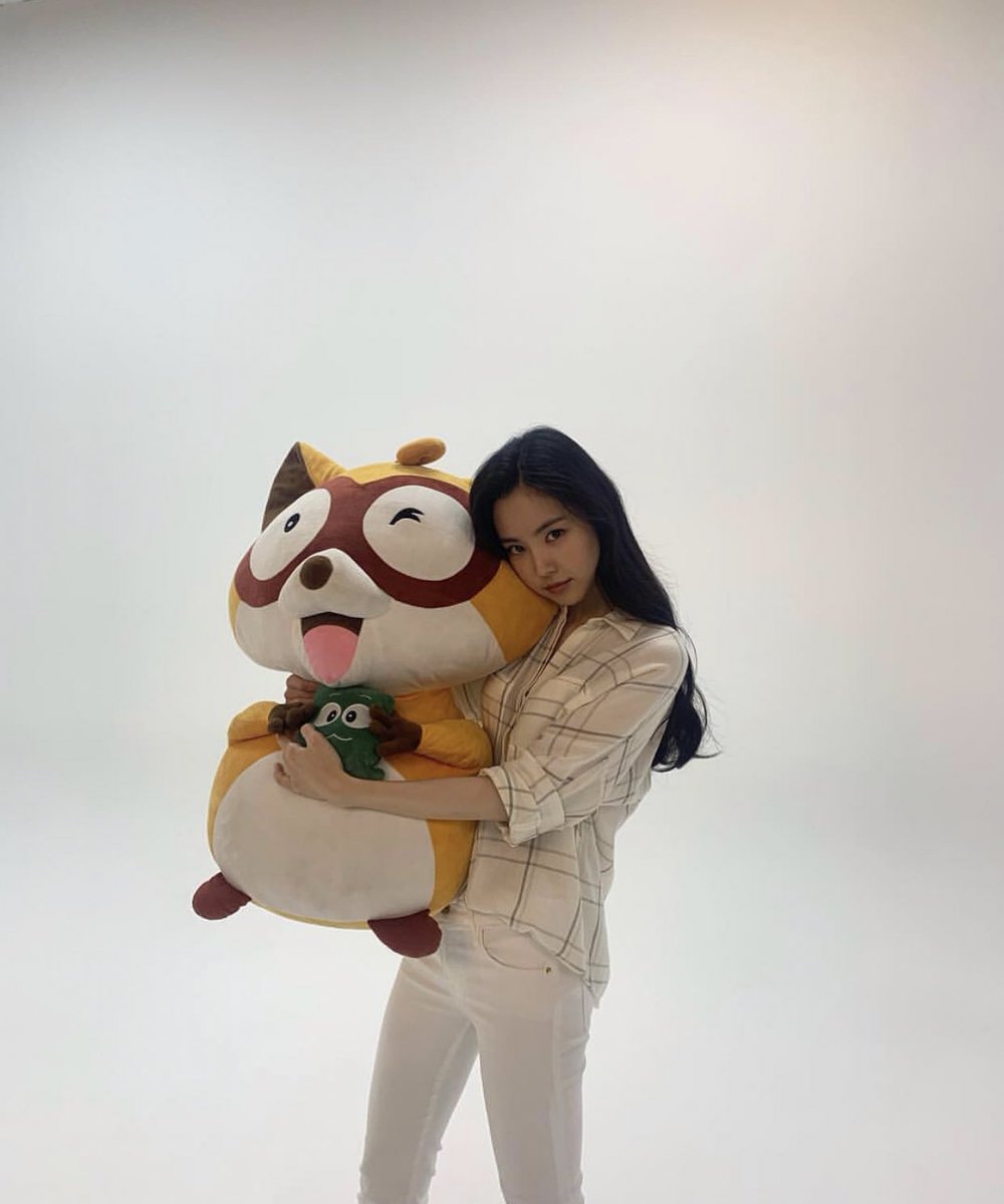 Bahjyyih's tweet photo. 190119.
Instagram updates, #⃞낭니세요.

My new friend. 🦊 https://t.co/EZ8wqYloIa