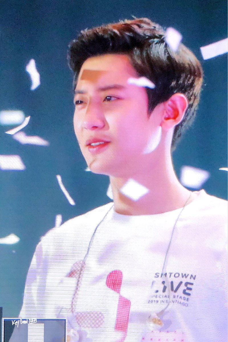 KBoard1127's tweet photo. #찬열 #CHANYEOL 190118  SMT IN SANTIAGO https://t.co/VNBRkg98Kj