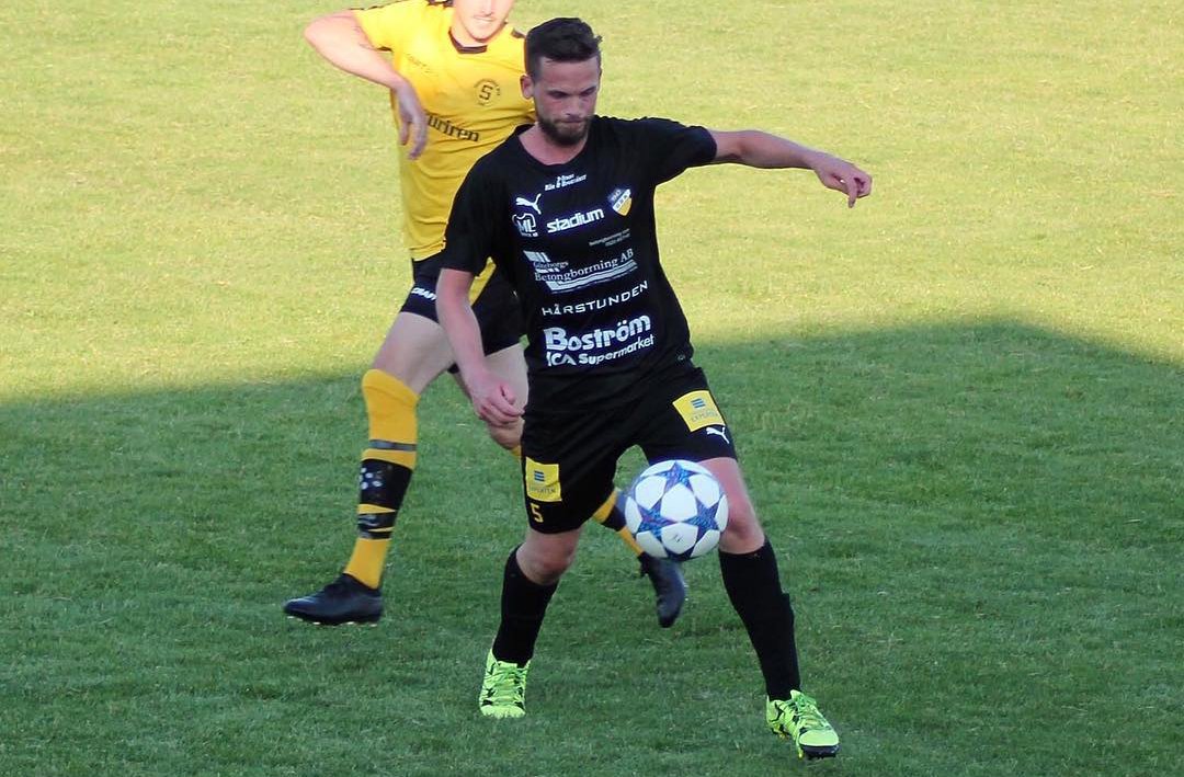 Derby direkt i herrarnas division 4: tvgfotboll.com/derby-direkt-i… #tvgfotboll <a href="/gotabk1/">Göta BK</a> <a href="/IFKTrollhattan/">IFK Trollhättan</a> <a href="/TFKHerr/">Trollhättans FK Herr</a>