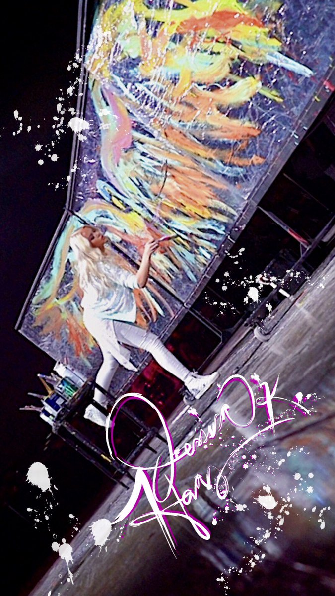 Jessica_Haas's tweet photo. This is what being a performance painter is all about! 🎨⚡️Be sure to check out the new performance painting by clicking the link👉🏻 https://t.co/PyBVOWwyeb ! #performancepainter #speedpainter https://t.co/QqEaPSCqXj
