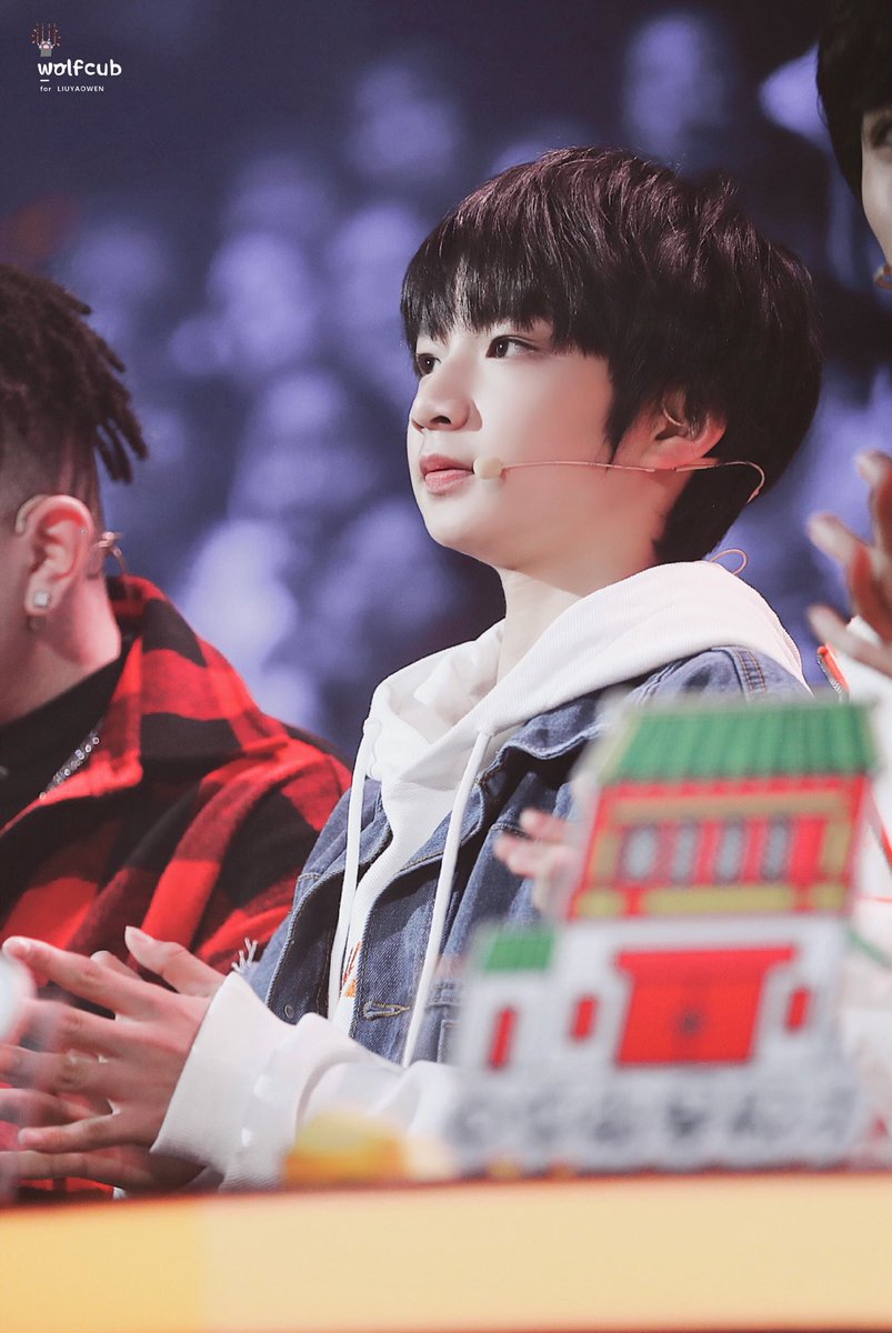 WolfCub_0923's tweet photo. #台风少年团  #台風少年団
#刘耀文 #liuyaowen #TyphoonTeens  #リュウヤウォブン  #류야오원 #TYT 
#ラッパーマンネ #หลิวเย่าเหวิน
20181212 双十二晚会
可愛い˚✧@TFFamily_PR 刘耀文 https://t.co/2Q1IIbGnWO