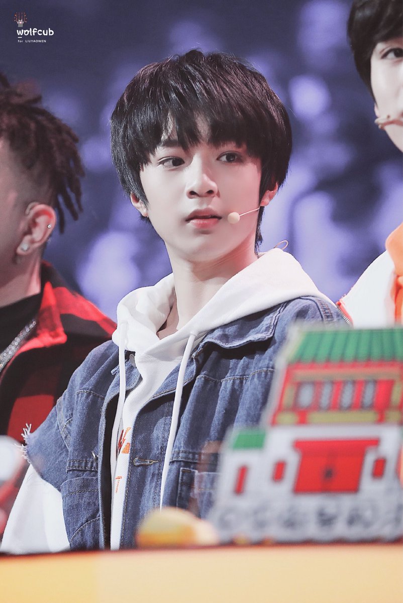 WolfCub_0923's tweet photo. #台风少年团  #台風少年団
#刘耀文 #liuyaowen #TyphoonTeens  #リュウヤウォブン  #류야오원 #TYT 
#ラッパーマンネ #หลิวเย่าเหวิน
20181212 双十二晚会
可愛い˚✧@TFFamily_PR 刘耀文 https://t.co/2Q1IIbGnWO