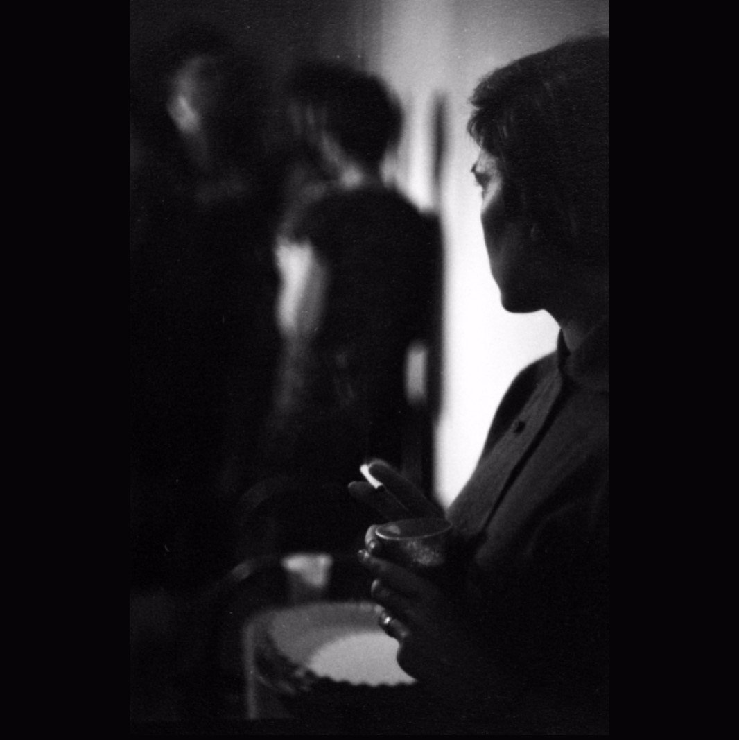 VieforVivid's tweet photo. We'll give you two guesses,
_____ but you'll probably only need one. 😉
.
.
💖✨https://t.co/jvgHeYhXBX
.
.
#SuprGLAM #NYC #InMyRoom #SchoolofPhotography #StreetPhotography #OldNewYork #HarpersBazaar #GalleryFiftyOne #HowardGreenbergGallery #MOMA https://t.co/ZfgA6Uk935