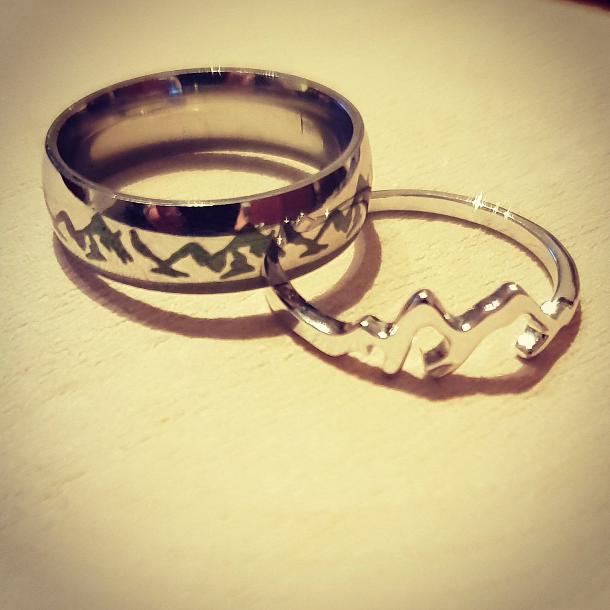 ApparelGyow's tweet photo. Sterling silver mountain rings available to order this weekend #lakedistrict #cumbria #notjustlakes #jewellery #thatsdarling #mountains https://t.co/grzqIxCMqX