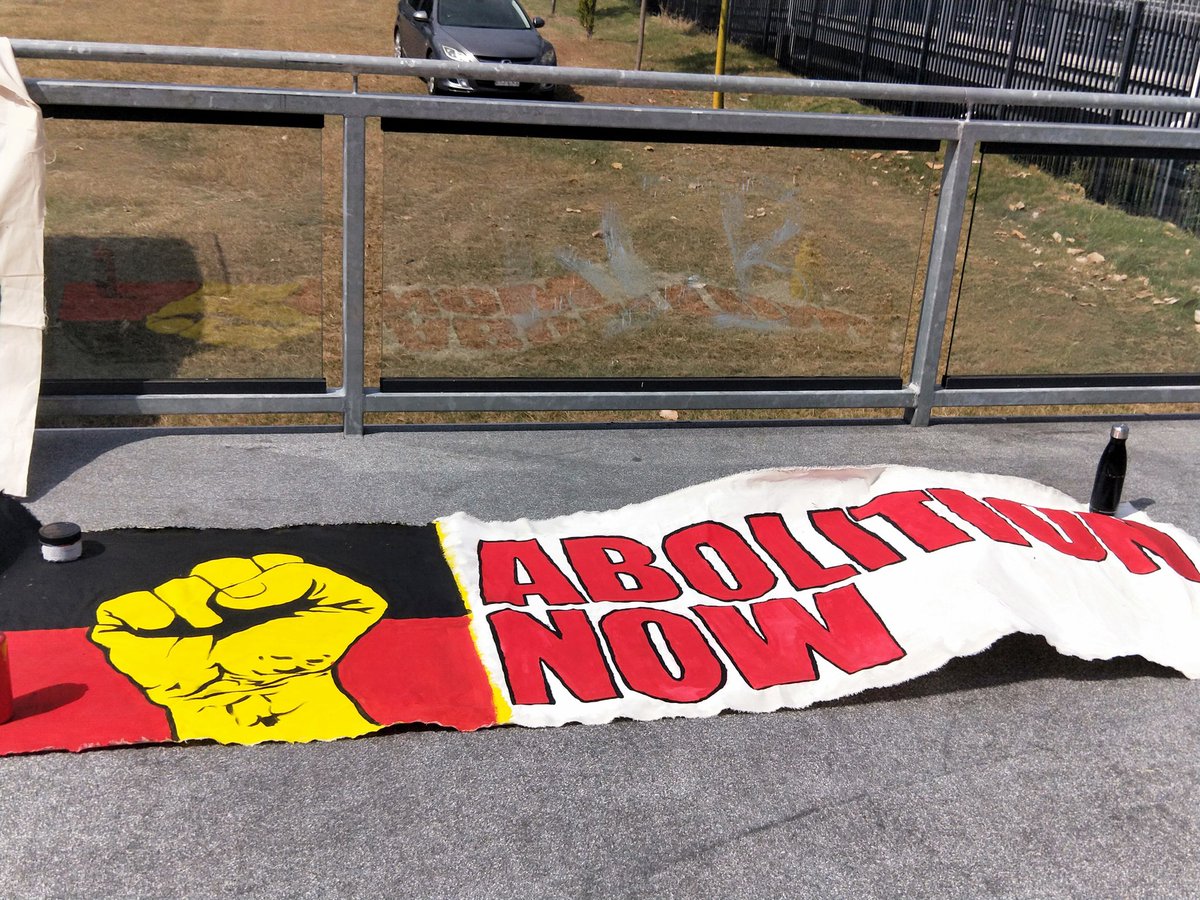 LisaViliamuJ's tweet photo. @consciousmic We spent the afternoon painting banners for #InvasionDay w/ W. A. R. , SEED, Ctrl Alt Del aiga & mob today. #AbolishAustraliaDay #ConsciousMic π€π€π€β‘β‘β‘π΄π΄π΄βπΎ https://t.co/ezWoTMEEdF