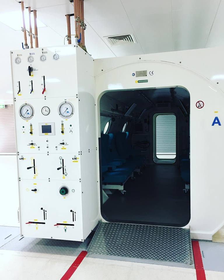 DiveKhasab's tweet photo. New Chamber at the Royal Hospital. Thanks to the Sulatans generosity
New #decompressionchamber #oman #royalhospital #majesty #sultanqaboos https://t.co/mgTbtgE0KH