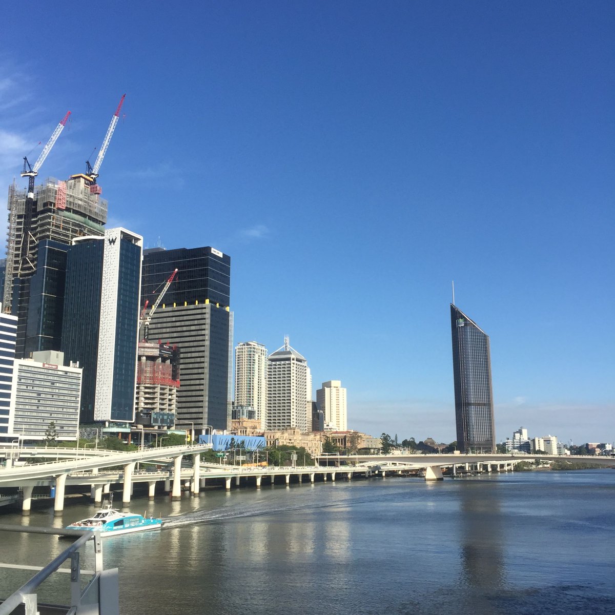 Bureau Of Meteorology Queensland On Twitter A Hazy Afternoon In Brisbane With Smoke From A Fire On Bribie Island Drifting Over The City Looking From Kurilpa Bridge It Shows Up Clearly