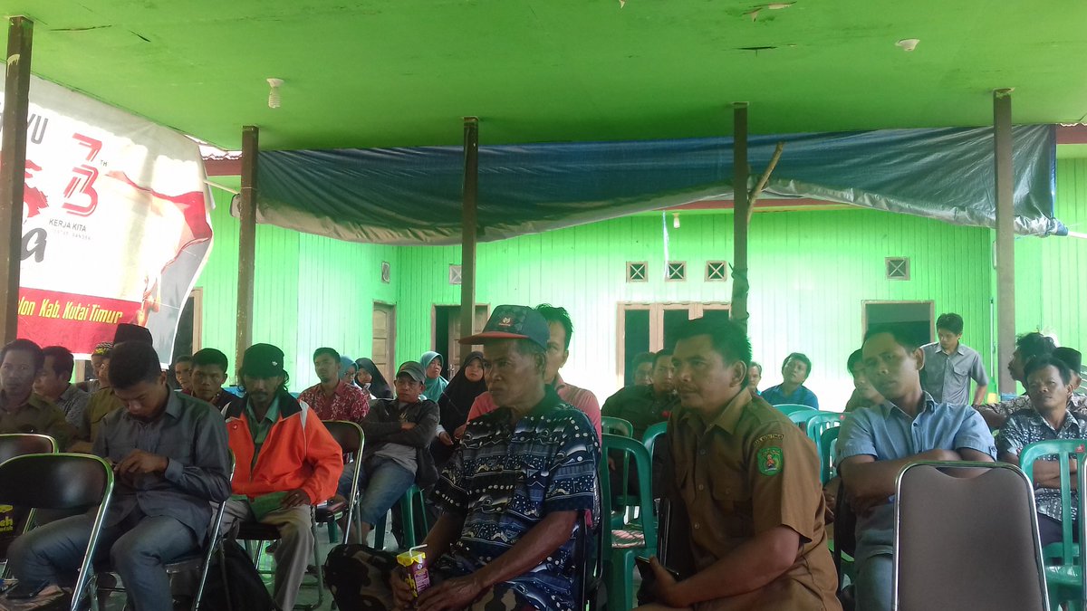 IrmawanLaba's tweet photo. #JokowiMembangunDesa
#LanjutkanPembangunanDesa
#Kemendes2019
#JokowiDiGarut
#TPPIKaltim
Hasil  Pemberdayaan melalui DD pelatihan ayam petelur

@Jokowi
@EkoSandjojo
@anwsanusi
@taufikmadjid71
@fachrilabalado
@alwani_norhan
@SamsulZainal_17
@meidy_98 
@Bahri966 
@StSyafruddin https://t.co/CpN1iJ8PYY