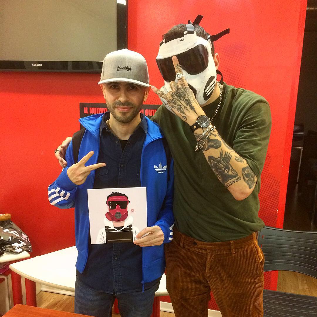 rappresentoproj's tweet photo. 16 Novembre 2018
#Consegna del #ritratto a @juniorcally in occasione del #firmacopie alla Feltrinelli Point di Cagliari per l’uscita del suo #album “Ci entro dentro”. Quota 80!
...
#juniorcally #rappresento #rappresentoproject #rap #trap #cientrodentro #maschera https://t.co/xZX4JYMPDv