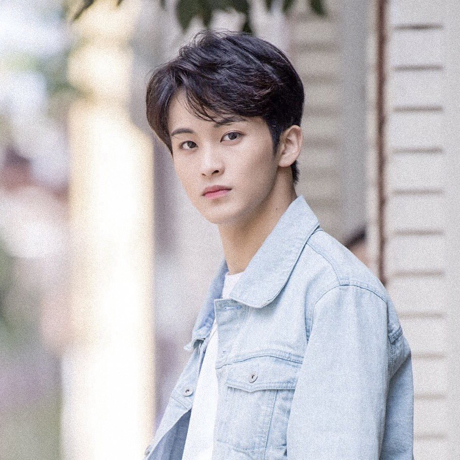 aug◡̎ tweet media