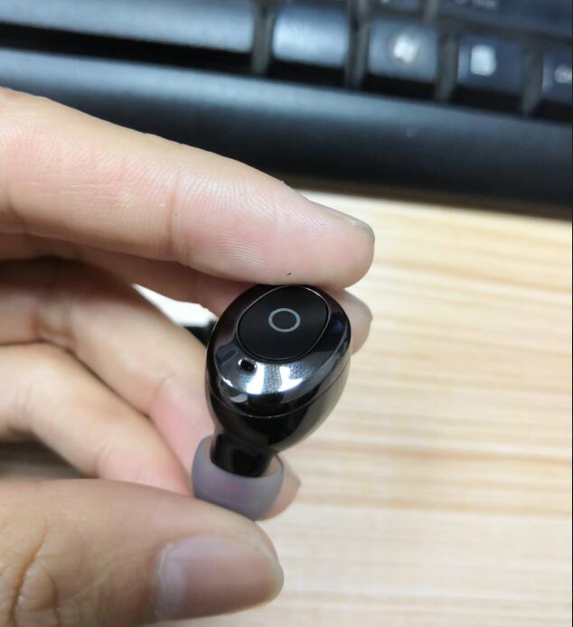 Jerryhan1021's tweet photo. Newest Bluetoot 5.0 TWS earbuds with metal material, bright metal makes the product reach a new level.
#TWS #TWS5 #TWSearbud #twsheadset #bluetooth5 #wirelessearbuds #wirelessearphone #wirelessheadset #wirelessheadphone #bluetoothheadphone #bluetoothearphone #bluetoothheadset https://t.co/bFSxij7UmX