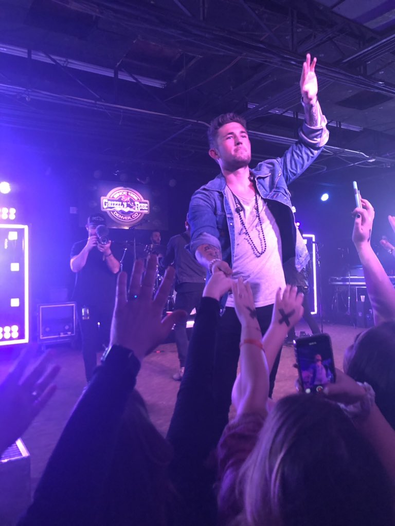 AZwildchild80's tweet image. ❤️❤️❤️❤️❤️❤️❤️❤️❤️❤️ enough said ❤️❤️❤️❤️❤️❤️❤️ lol @Michaelraymusic  sold out show in COLORADO #GrizzlyRose #Denver #awesomeshow #killedit