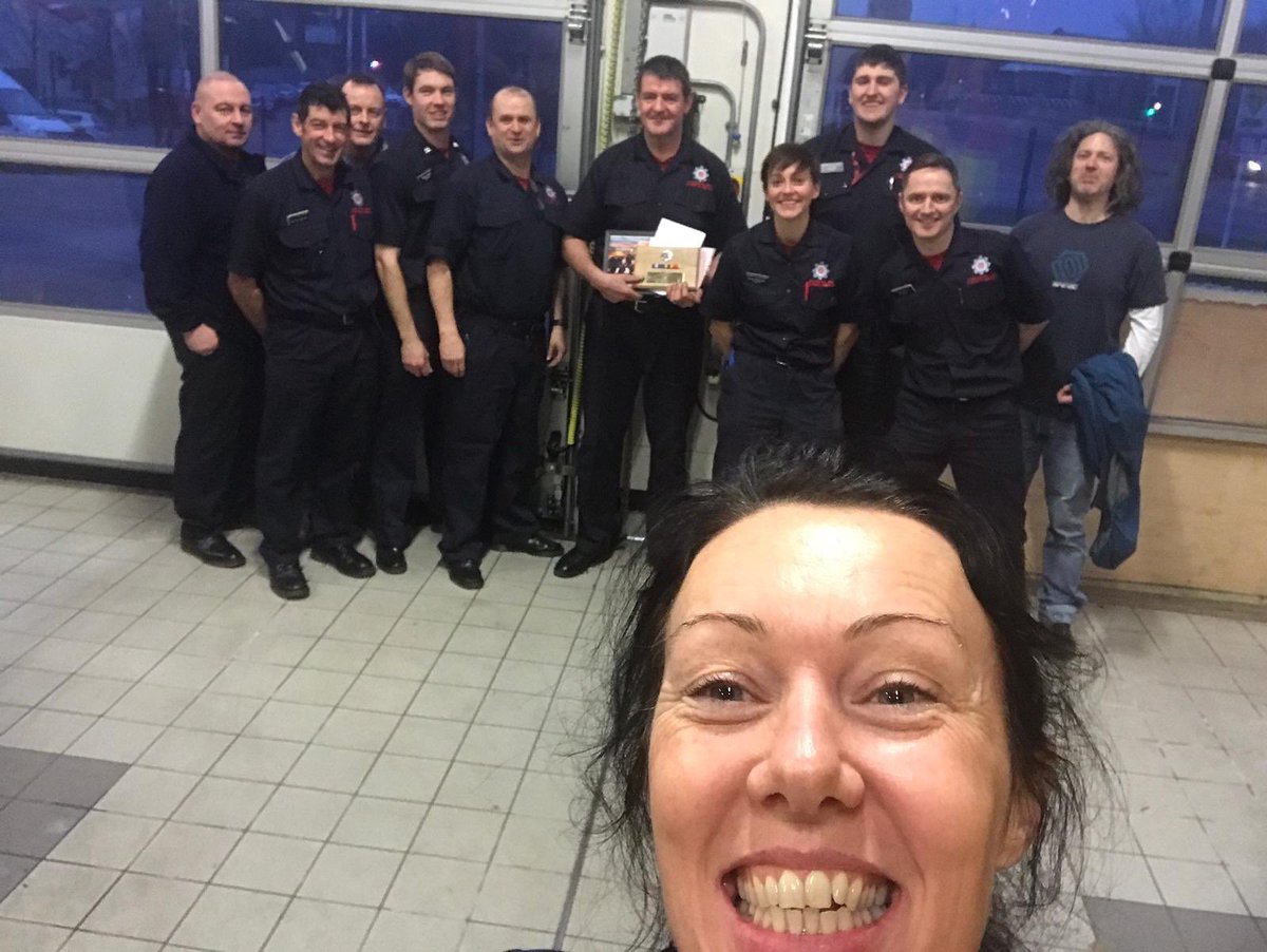 Last morning ⁦<a href="/Blackburn_Fire/">Blackburn Fire</a>⁩ with this legend Dave Powel who's retired after 37years clocking 6505 emergency incidents 🚒 enjoy this next chapter in life buddy you've earned it 🙌🙌 #999family #firefighter