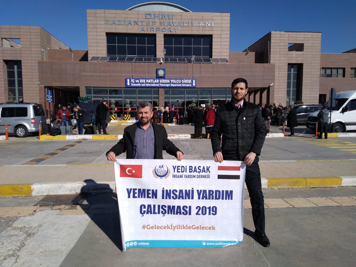 yedibasaktr's tweet photo. Yemen'deyiz...
Yedi Başak İnsani Yardım Derneği Yön. Kur. Bşk. Mustafa BULUT ve @MemurSenKonf Gaziantep İl Başkanı Ahmet GÖK, Yemen'de yaşanan, Dünya'nın en büyük insani #krizini yerinde görmek ve 5 ayrı projeyi yürütmek için #Yemen 'e ulaştı. #GelecekİyilikleGelecek https://t.co/95dmKXo3cp