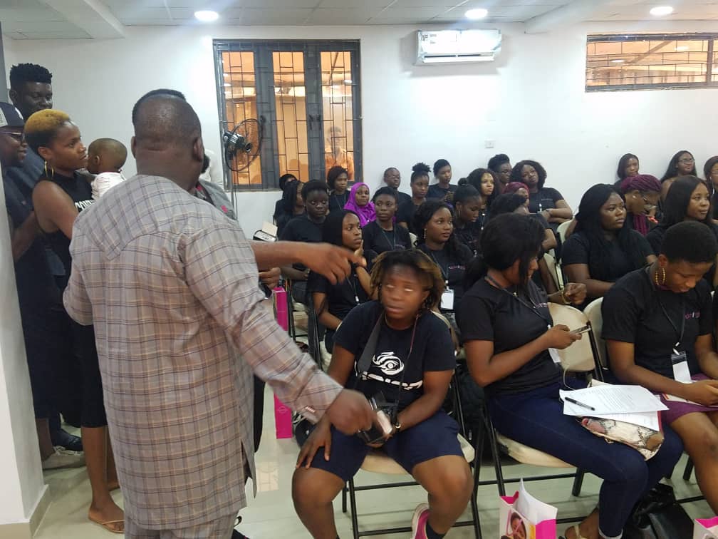 nesthubng's tweet image. @GirlCodeAcademy is a platform that teaches women how to code from basic HTML to advanced programming language. Hosted on @nesthubng 

#GCA3
#GCA2019
#GirlCodeAcademy
#WomenWhoCode