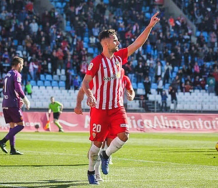 alvarogimenez1's tweet photo. TODOS al Mediterráneo, vuestro apoyo es clave para ganar los dos partidos y soñar 💪🏼🔴⚪️ #VamosAlmería #liga123 #AlmeríaCádiz https://t.co/XtIvryXXo6