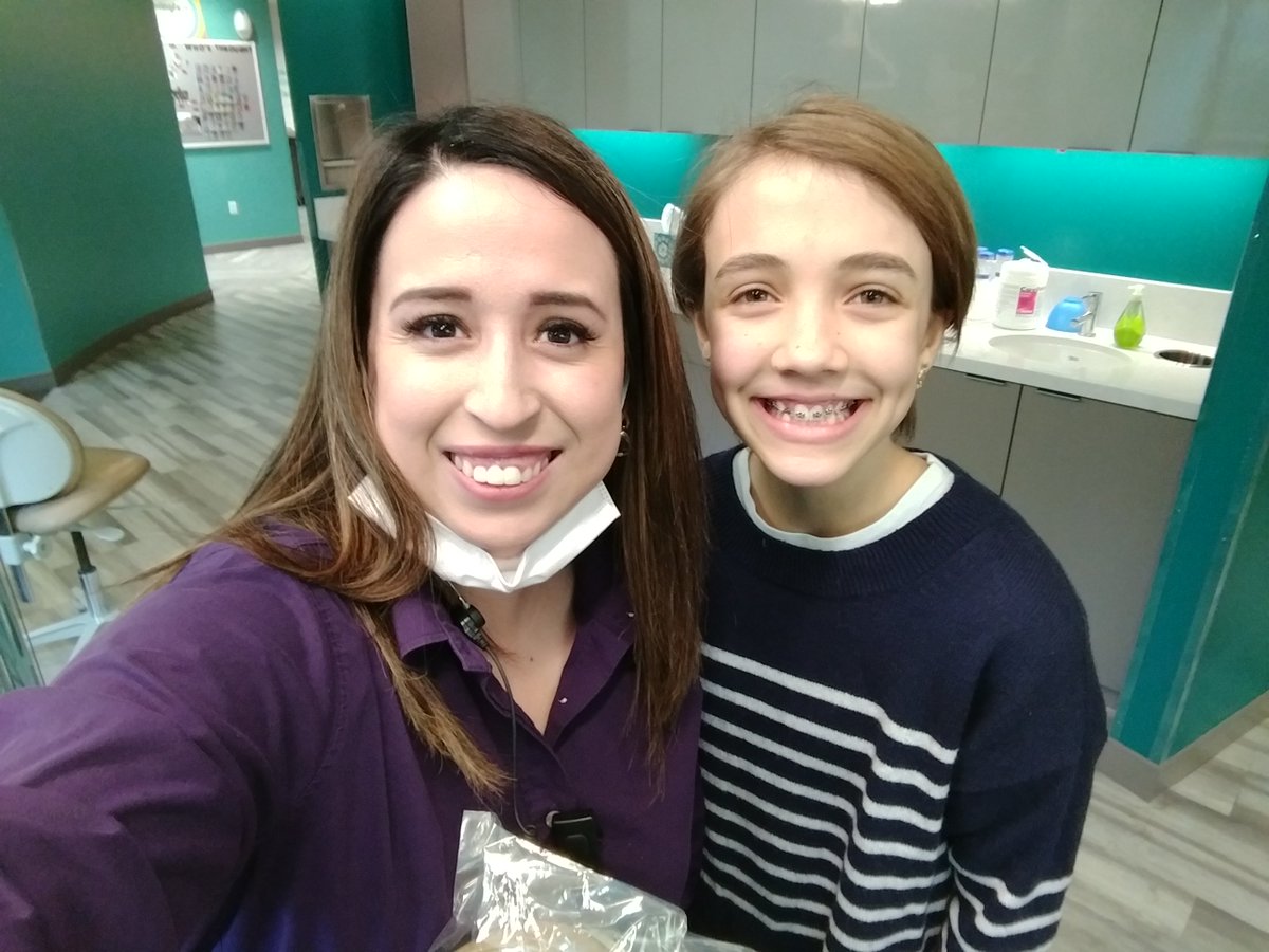 britton_braces's tweet photo. Tessa, our team member's daughter was thrilled to have her braces placed with the help of her favorite assistant, Samantha! #newsmilecomingsoon #brittonbraces https://t.co/JpwKs4WyK3