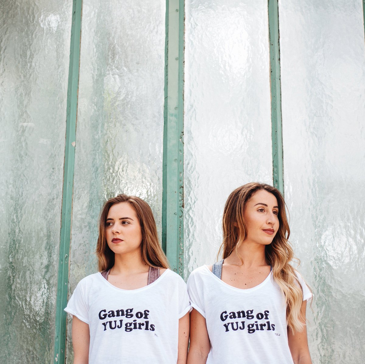 YUJ GIRL • Join the tribe and shop the tee 🤟

👉 yuj.fr/collections/wi…

#yuj #yogastudio #yogawear #activewear #fashion #paris #sales #soldes #soldes2019 #yoga