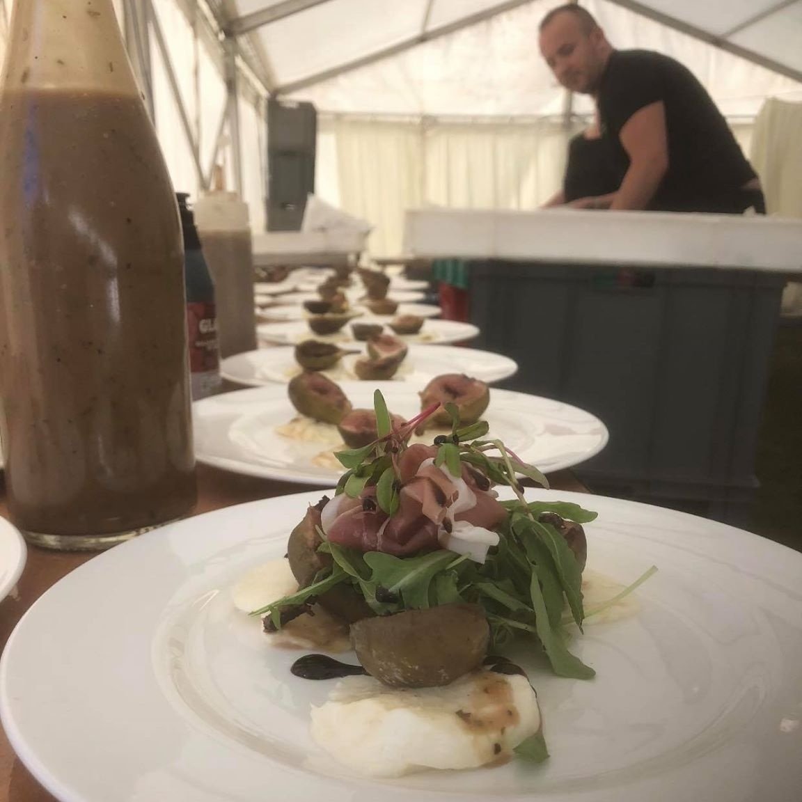 fayredo's tweet image. Who else has been thinking about lunch since mid-morning?
#OnLocation #CrewCatering #LocationCatering #SetLife #Catering #Producer