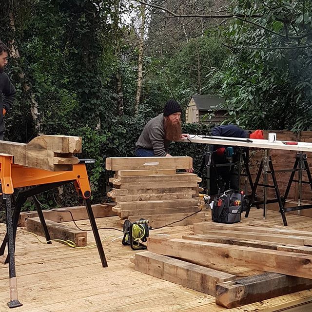 Building an #oak frame today. bit.ly/2FAFO51