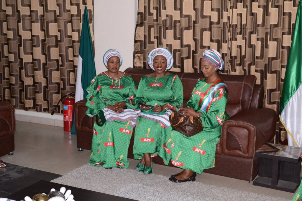 AbiodunBorisade's tweet photo. #Nigeriadecides2019
#4Plus4 #Apcway 
 #FeBuhari #Ibandan 
@bisiafayemi and other S/W First Ladies awaiting arrival of @aishambuhari at #Ibadan https://t.co/R1968tTeIn