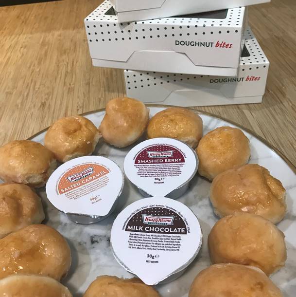 krispykremeUK's tweet photo. Bites 'n' dips π #MilkChocolate #SaltedCaramel #SmashedBerry #bitesofawesome #krispykreme #originalglazed #yum https://t.co/xPwG33gnlz
