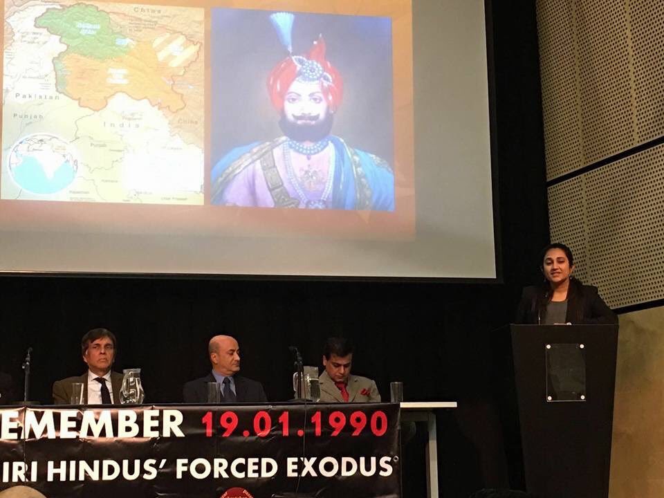 KhajuriaManu's tweet photo. This was three years back at the London School of Economics.. we will continue to tell our story till you get it right.
#KPExile29
#WestPakRefugees #POJKDisplacedPersons #JammuHillsMigrants #BorderFiringVictims
#JammuKashmir https://t.co/FlZK1k47JL