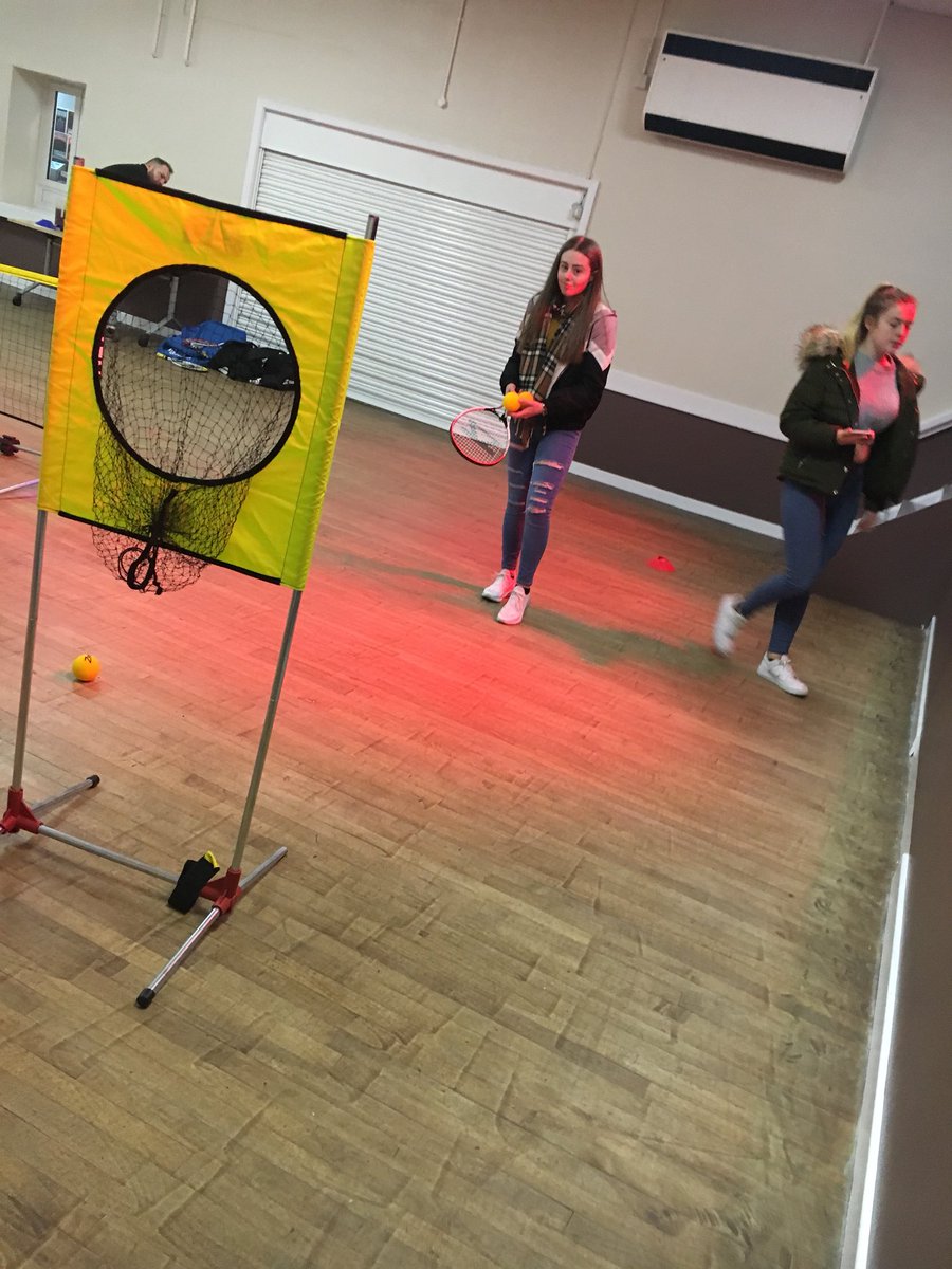 YouthAlmighty's tweet photo. Friday night SERVES! Thanks to Lauren for coming along to have a look at our SERVES session we hope you enjoyed it! πΎ #TFSERVES @StreetGames @TennisFndation https://t.co/U0j8UUXcmm
