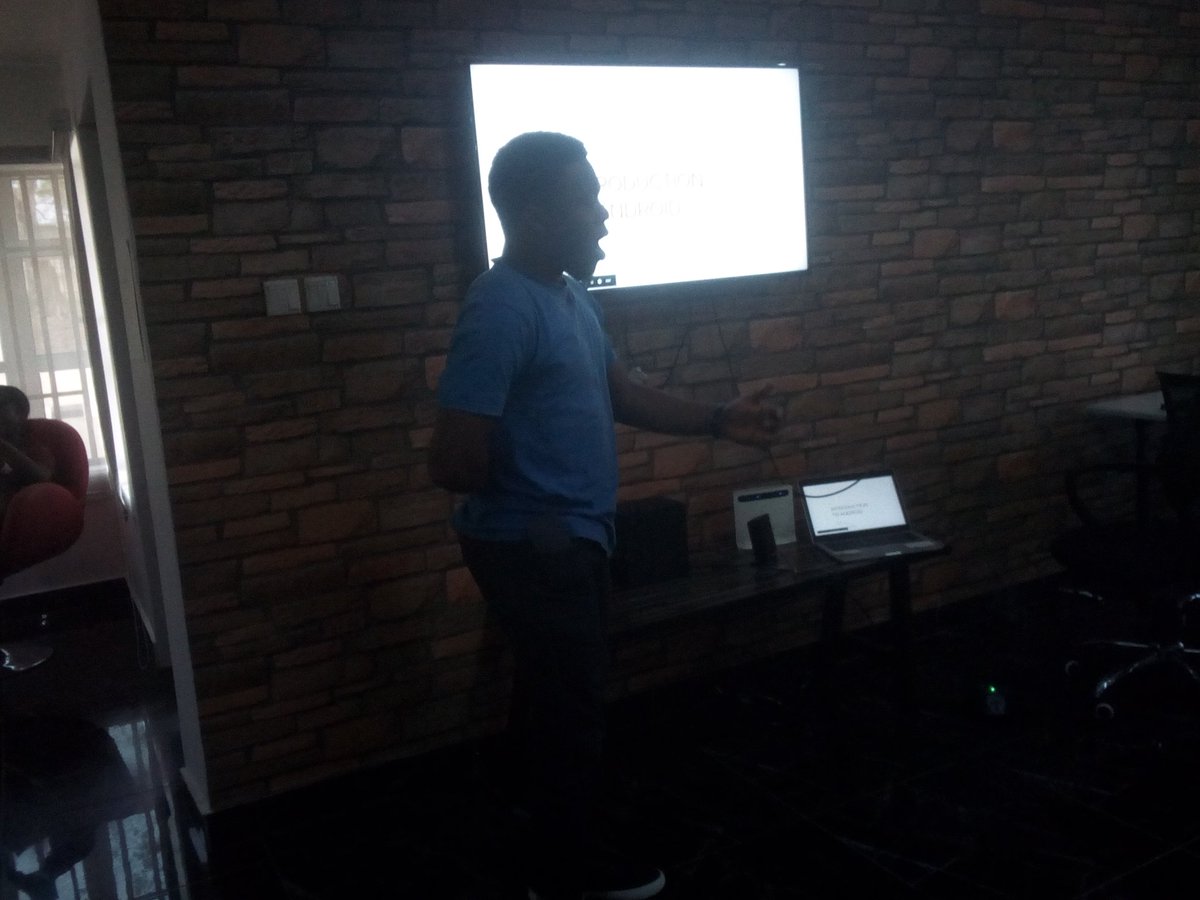 israelkingz1's tweet photo. ALC3.1 with @Google @pluralsight @Andela_Nigeria #meetup1.0 #oyo with @andrioid track. #ALCWithGoogle #GrowWithGoogle @lpi_hub facilitating @israelkingz1 @sodiqOladeni @john https://t.co/VXsZR6GW3Z