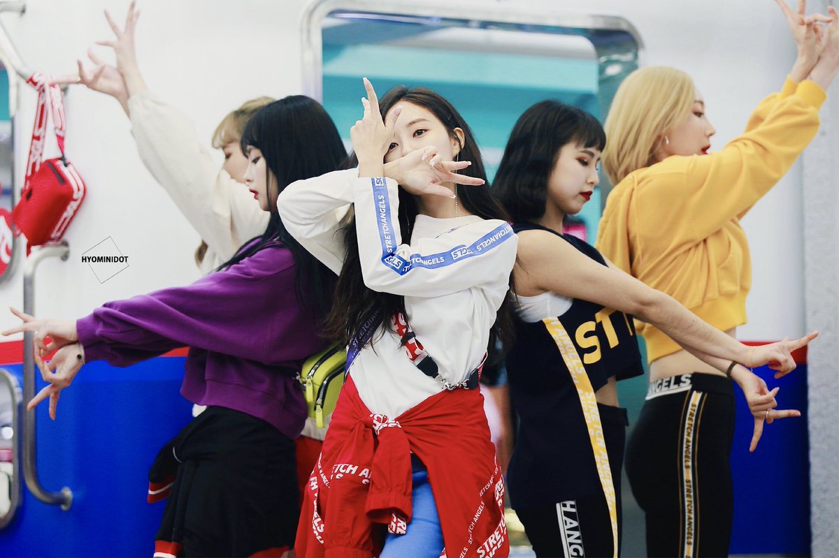 hyominidot's tweet image. 190115 홍대 안무영상 촬영!!
U Um U Um~🎵🎶
D-1 @b89530
#hyomin #효민 #으음으음