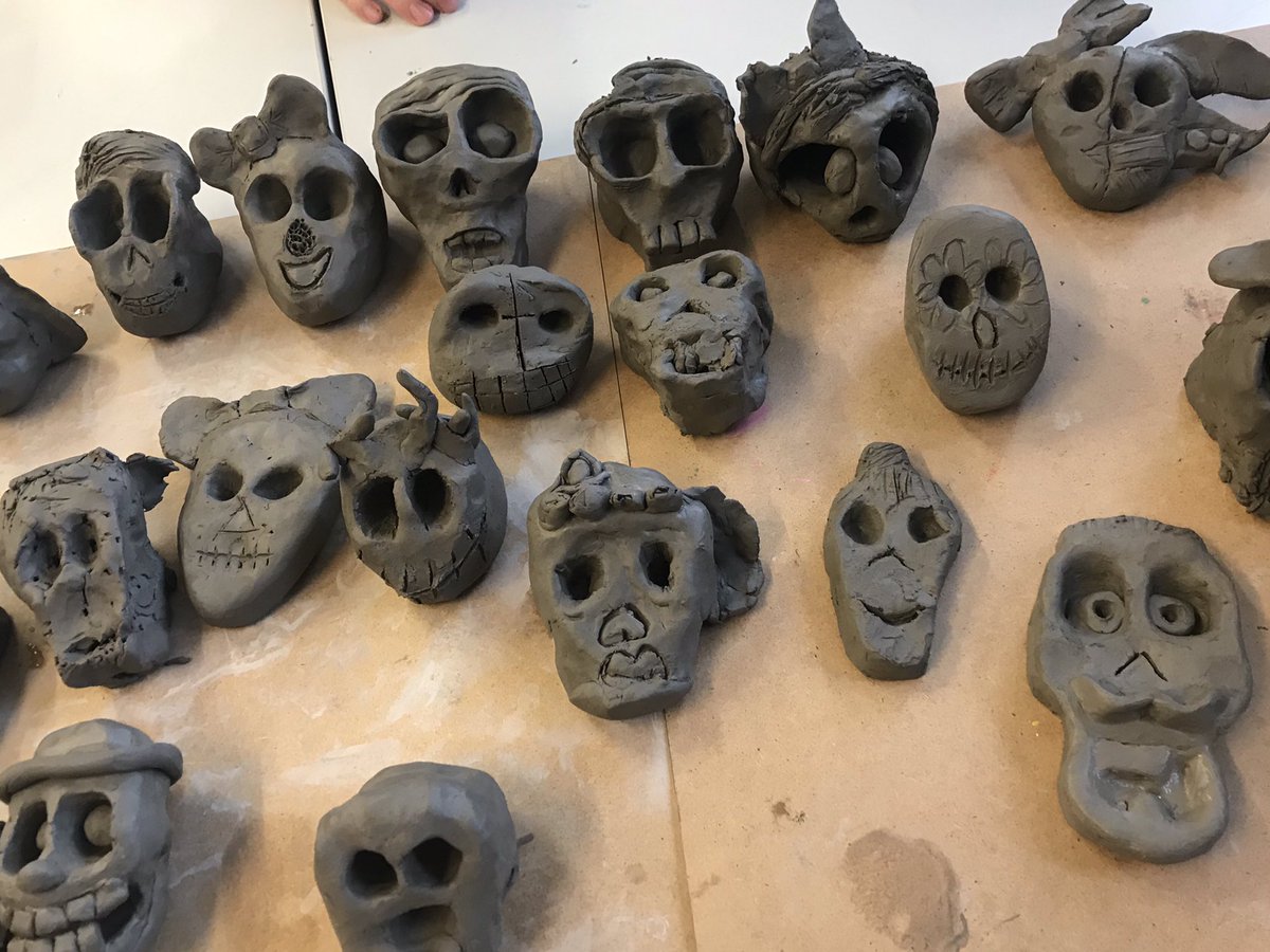 TJFS_Art's tweet photo. Well Year 8 on your ceramic skulls 😊👍🏼 https://t.co/y8bnKmmQ4Q