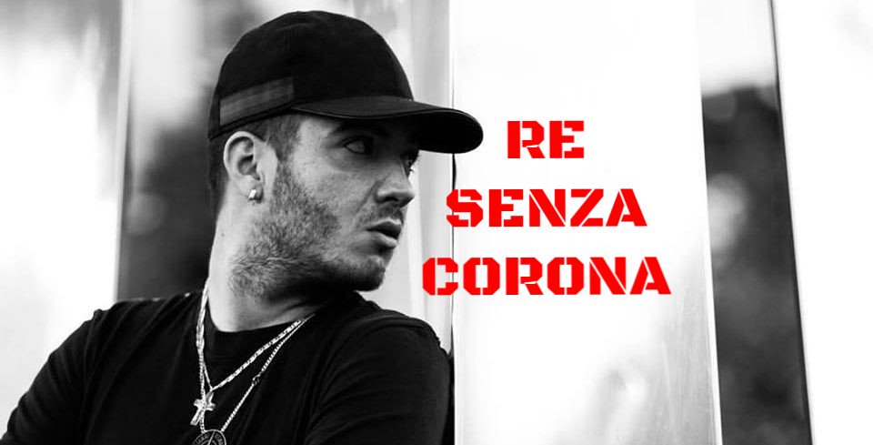 ParlaComeRappi's tweet photo. Abbiamo aggiunto alcuni brani di Gianni Bismark nella nostra playlist "KingZ Of Rome". 
Cosa ne pensate della nuova ascesa del rap romano?
#giannibismark #resenzacorona #kingzofrome #parlacomerappi #scuolaromana #rapromano https://t.co/gdFjZX4Ztq https://t.co/sDMwVW4Fhr