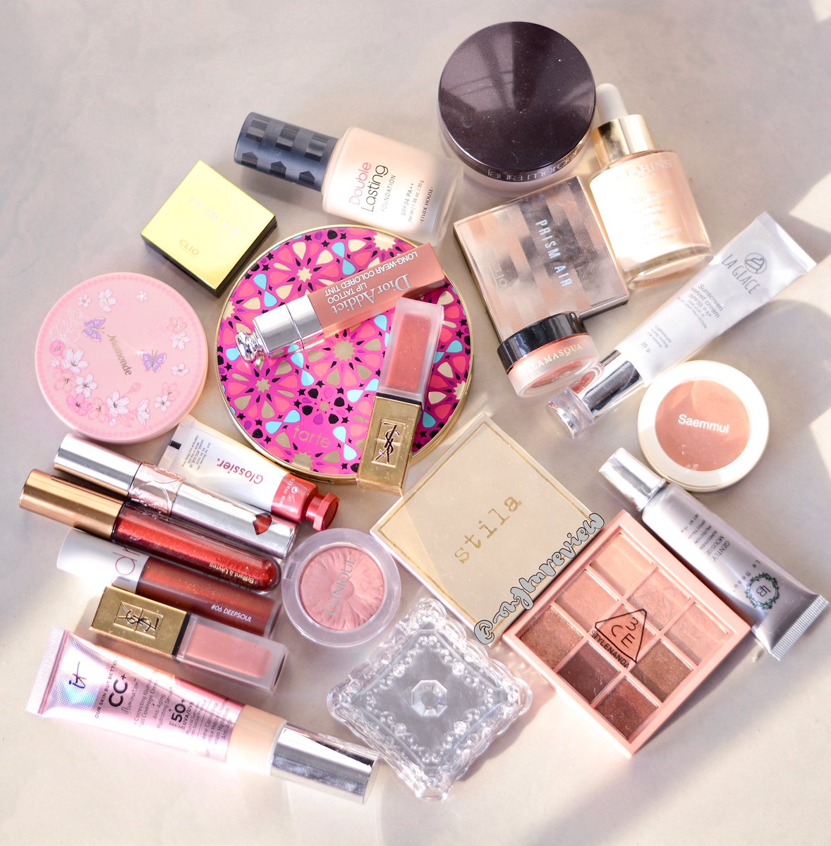 NJMreview's tweet photo. มาแล้วค่าา Favorite Makeup 2018 ของเรา‼️💘😍
เป็นของที่เราใช้แทบทุกวันเลยก็ว่าได้ ชอบมากที่สุดจนถึงปีนี้ไปเร้ยยย!!💖
🌈**รอรีวิวในเมนชันนะค้าบ✨
#ไว้รีวิวห้ามขายของโว้ยย https://t.co/IpJkHc9uXn
