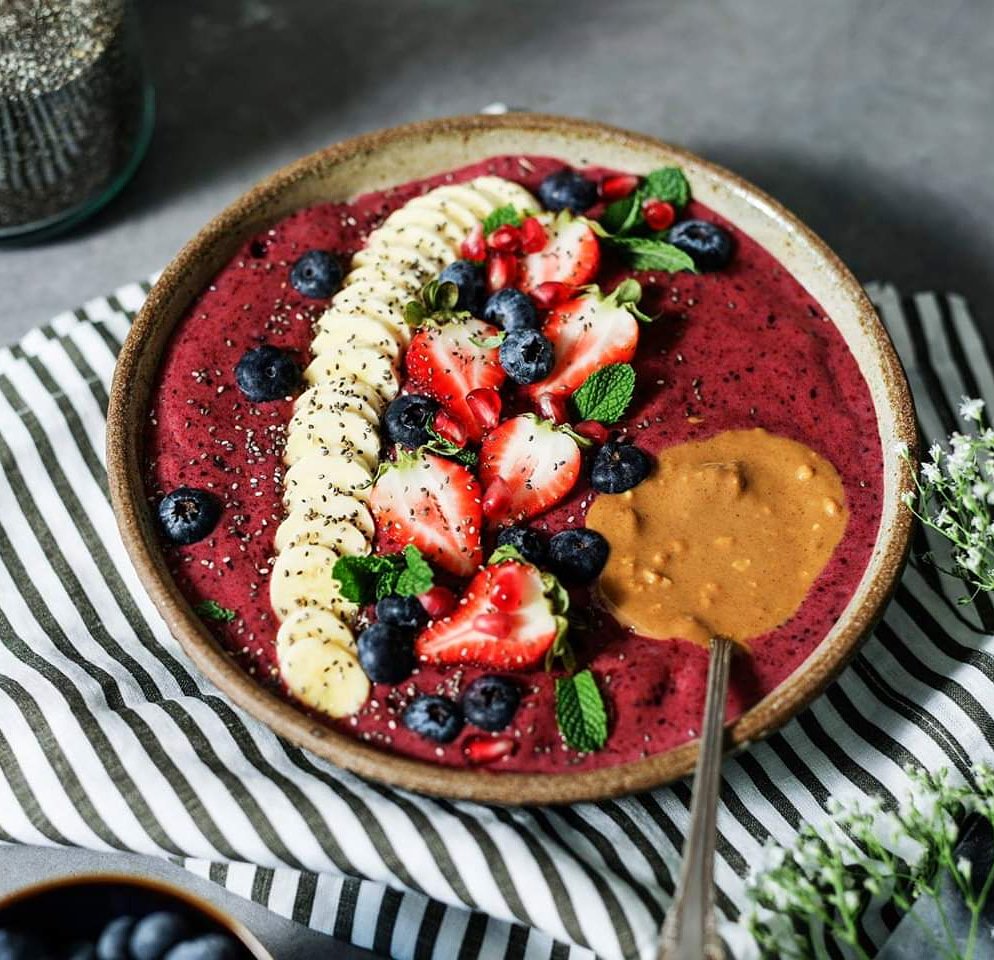 nbioespacio's tweet photo. Los superalimentos además de nutrir el cuerpo ayudan a desintoxicar el organismo y aumentan la energía, la inmunidad y el bienestar. Incorpóralos en tus desayunos y verás los resultados.
#tiendaecologica #desayunosaludables #veganfood #healthyfood #superalimentos #acai #chia https://t.co/ypV3HzeOQ9